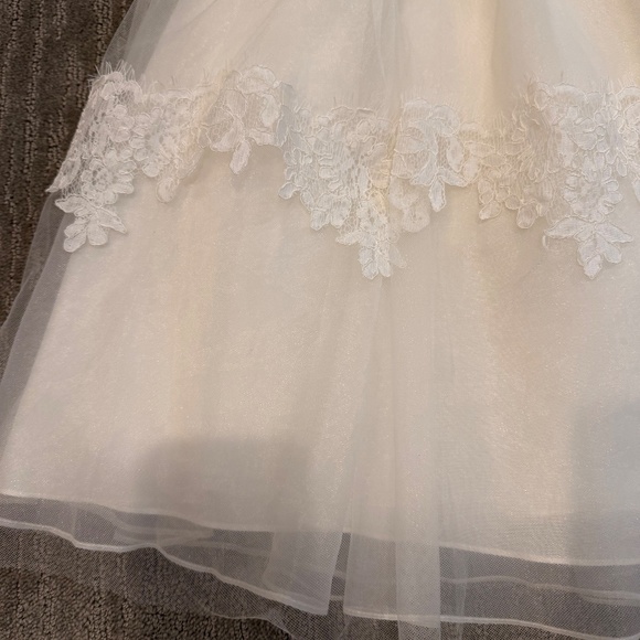 David’s Bridal Flower girl/ First Communion White Lace Dress Girls Size 5 - Picture 4 of 8